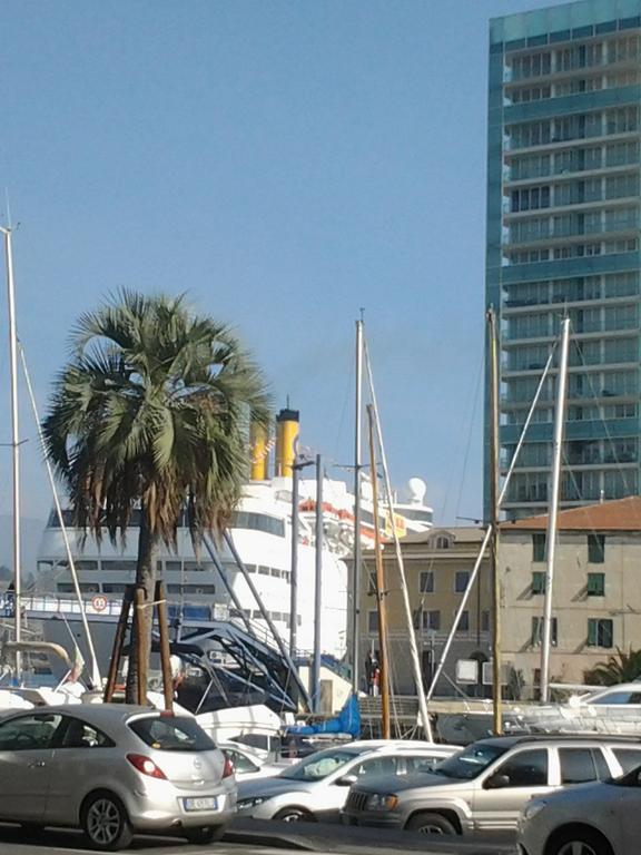 Appartamento Piazzetta La Maddalena Savona Oda fotoğraf